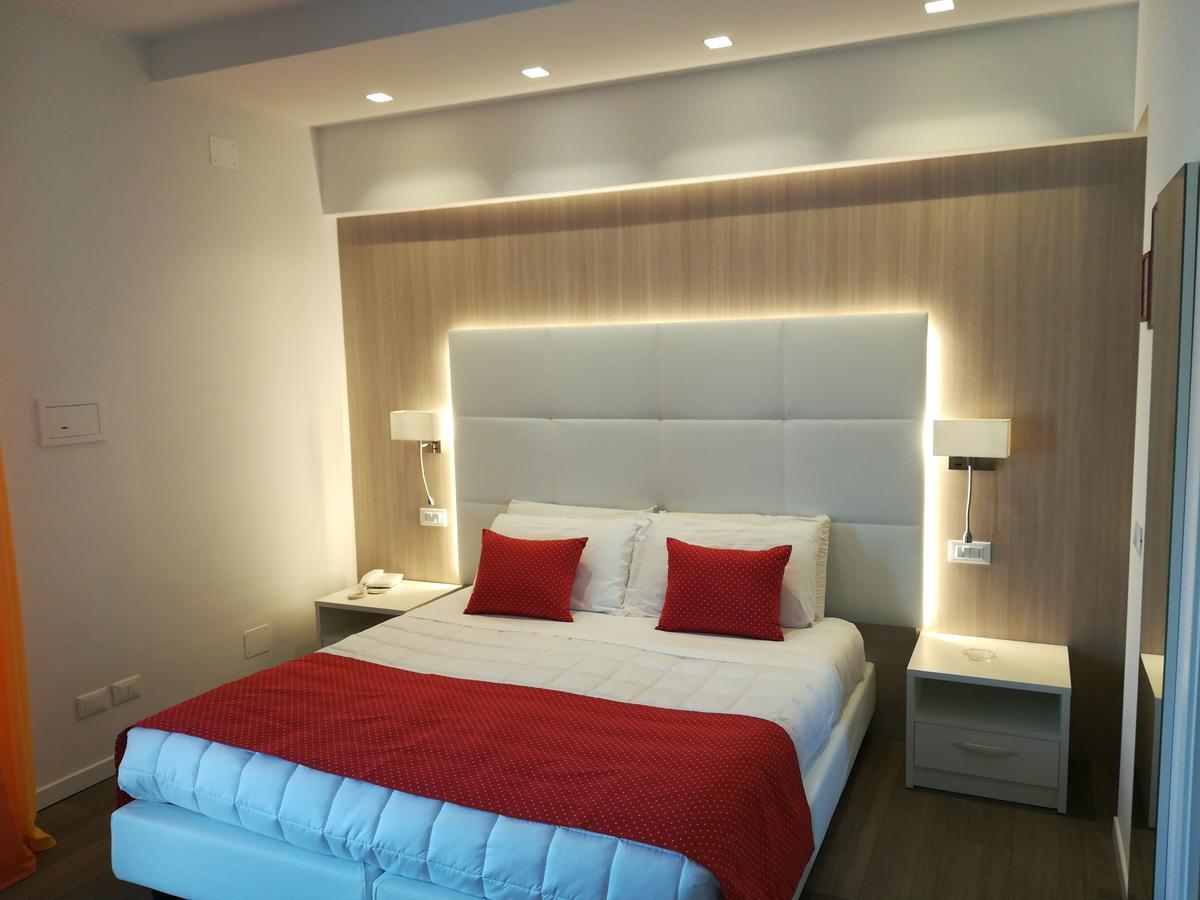 Hotel Majestic Лидо-ди-Езоло Экстерьер фото
